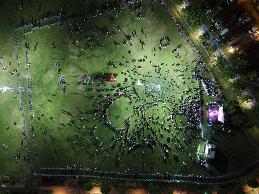 Bursa’da on binlerce kişi Trabzonspor’un şampiyonluğunu kutladı
