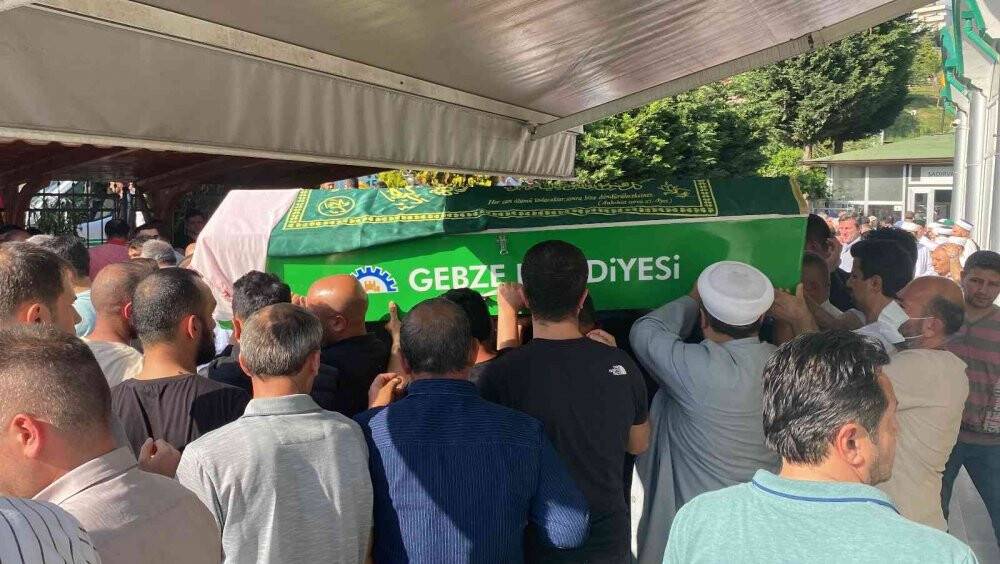 Bir kişinin kaza anı anbean kameraya yansıdı