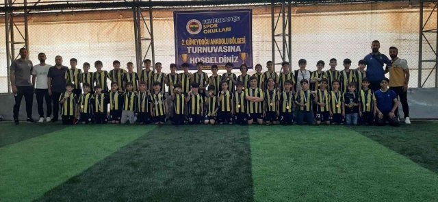 Fenerbahçe futbol okulları turnuvasında Mardin şampiyon oldu