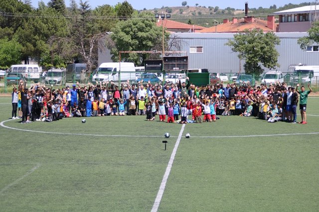 Gediz’deki futbol turnuvasına ilgi