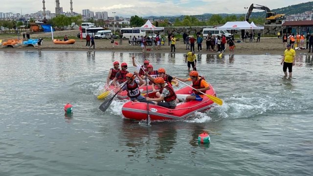 Rafting Gençler Grup Müsabakaları Ordu’da başladı