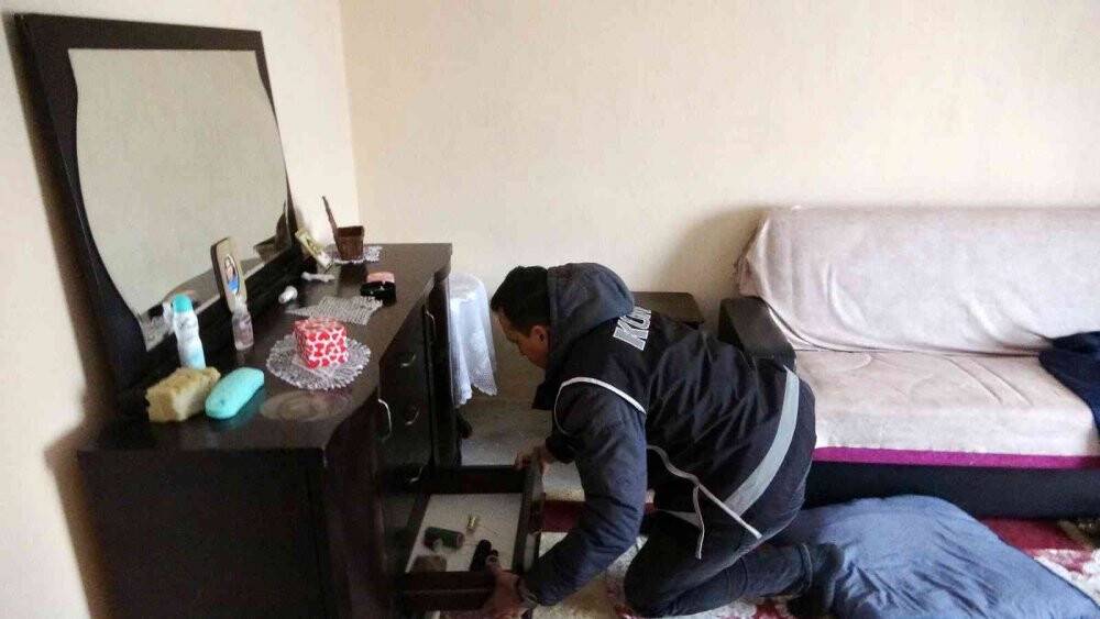 Göçmen kaçakçılarına 6 ilde şafak baskını