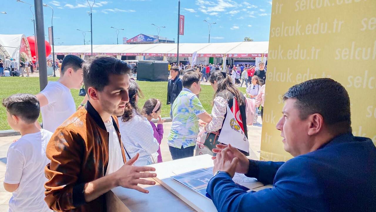 selcuk-universitesi-teknofest-azerbaycanda-4.jpg
