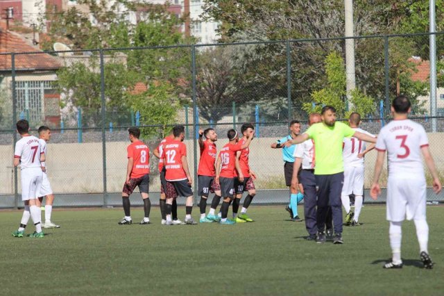 Cuma Uluçay Talasspor - 1966 Turanspor maçı yarıda kaldı