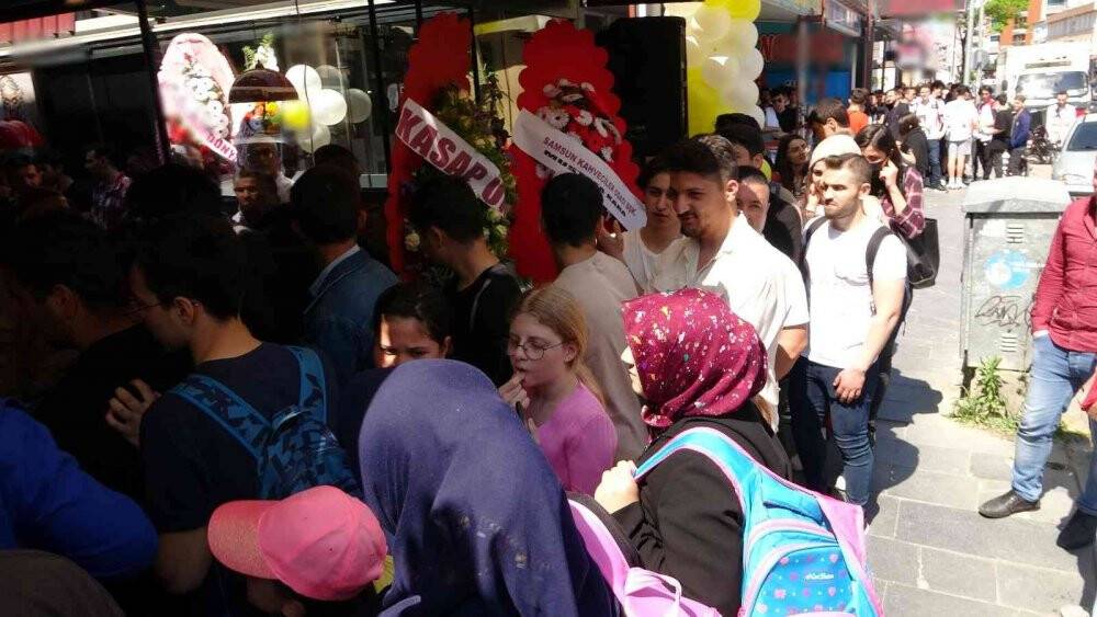 1 TL’lik döner izdihamı