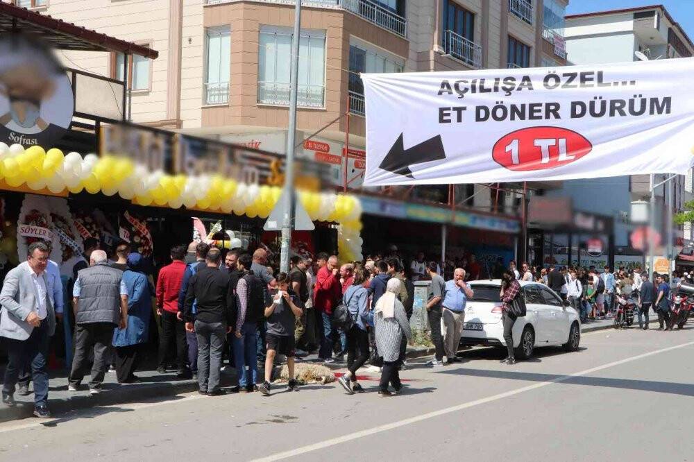 1 TL’lik döner izdihamı