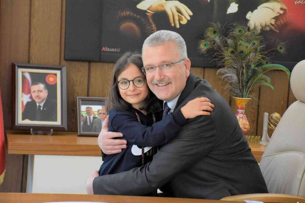 Avrupa şampiyonu olan Karacabey Belediyesporlu Elif, Türkiye’yi gururlandırdı