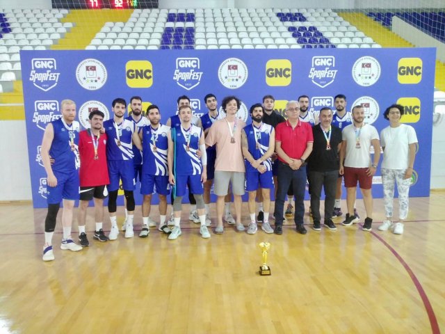 ADÜ Erkek Basketbol Takımı Türkiye üçüncüsü oldu