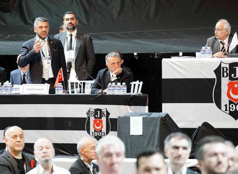 Beşiktaş kongresinde kavga!