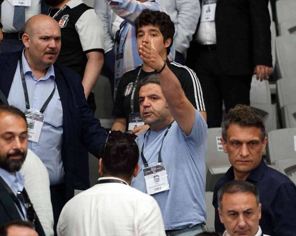 Beşiktaş kongresinde kavga!