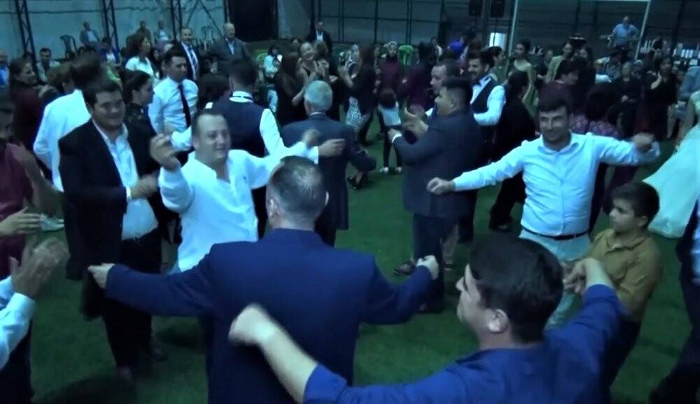 Kır düğünü hayali kuran çifte halı saha şoku