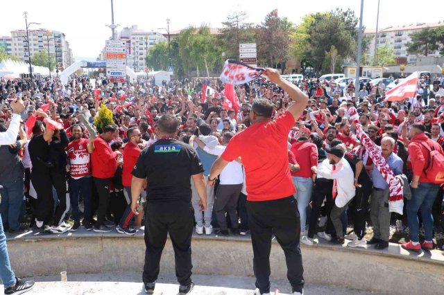 Sivas’ta kupa coşkusu bugün de devam etti