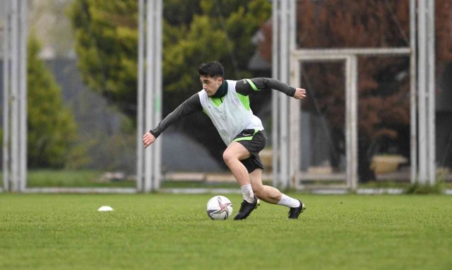 Vefa Temel, Bursaspor’la olan sözleşmesini feshetti