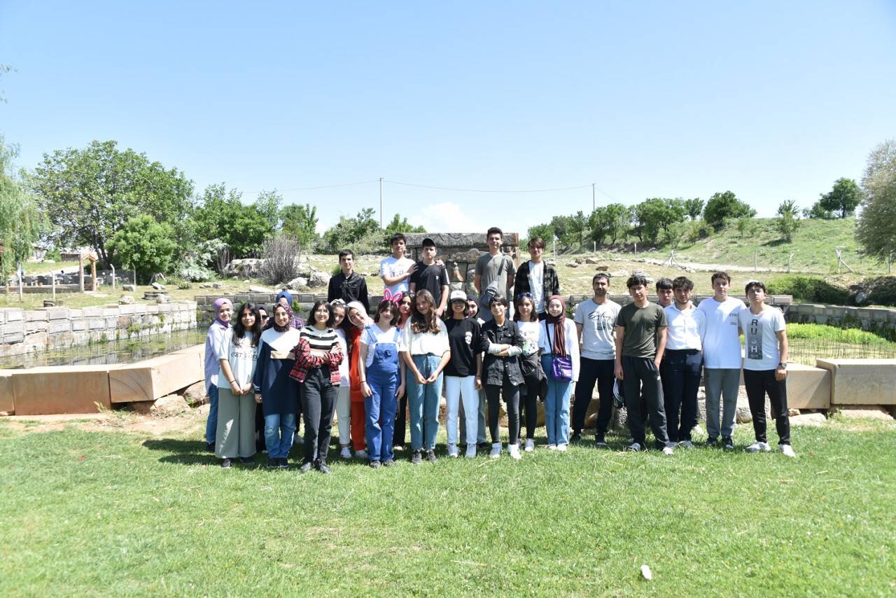 lise-ogrencilerine-kultur-gezisi-6.jpg