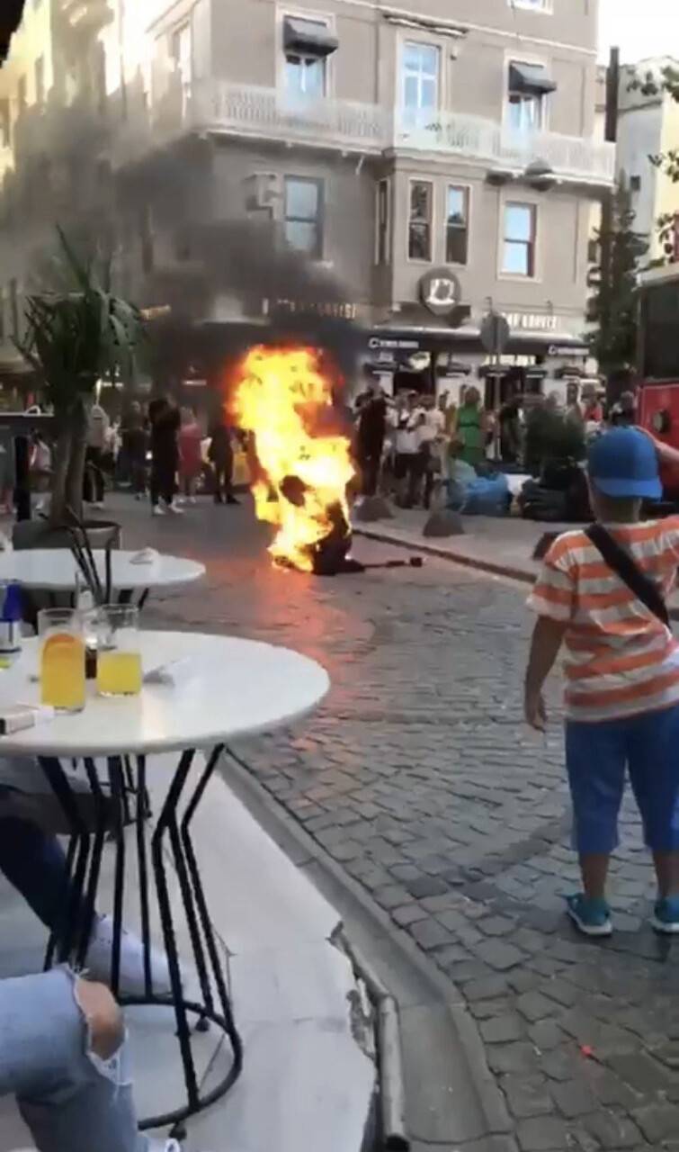 Oraklı genç tinerle kendini yaktı