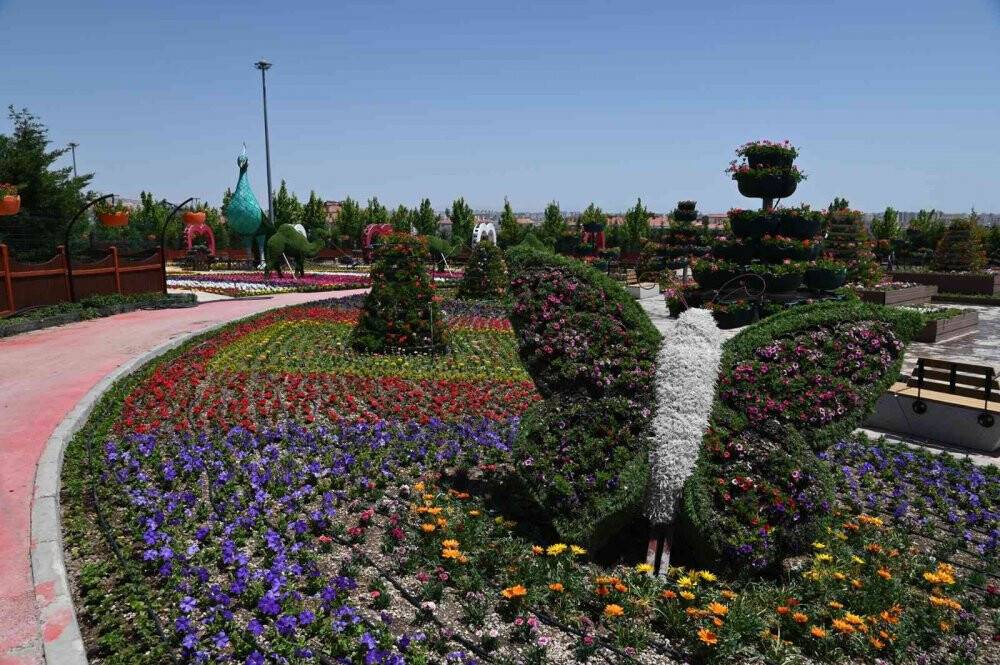 Selçuklu Çiçek Bahçesi görsel şölene hazırlanıyor