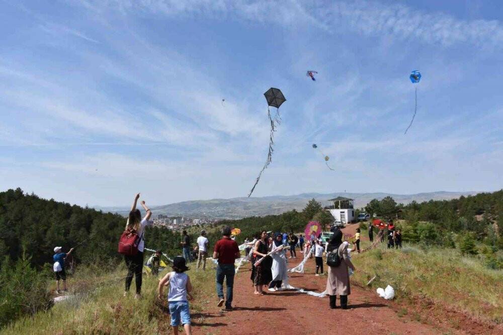 Yüzlerce çocuk katıldı