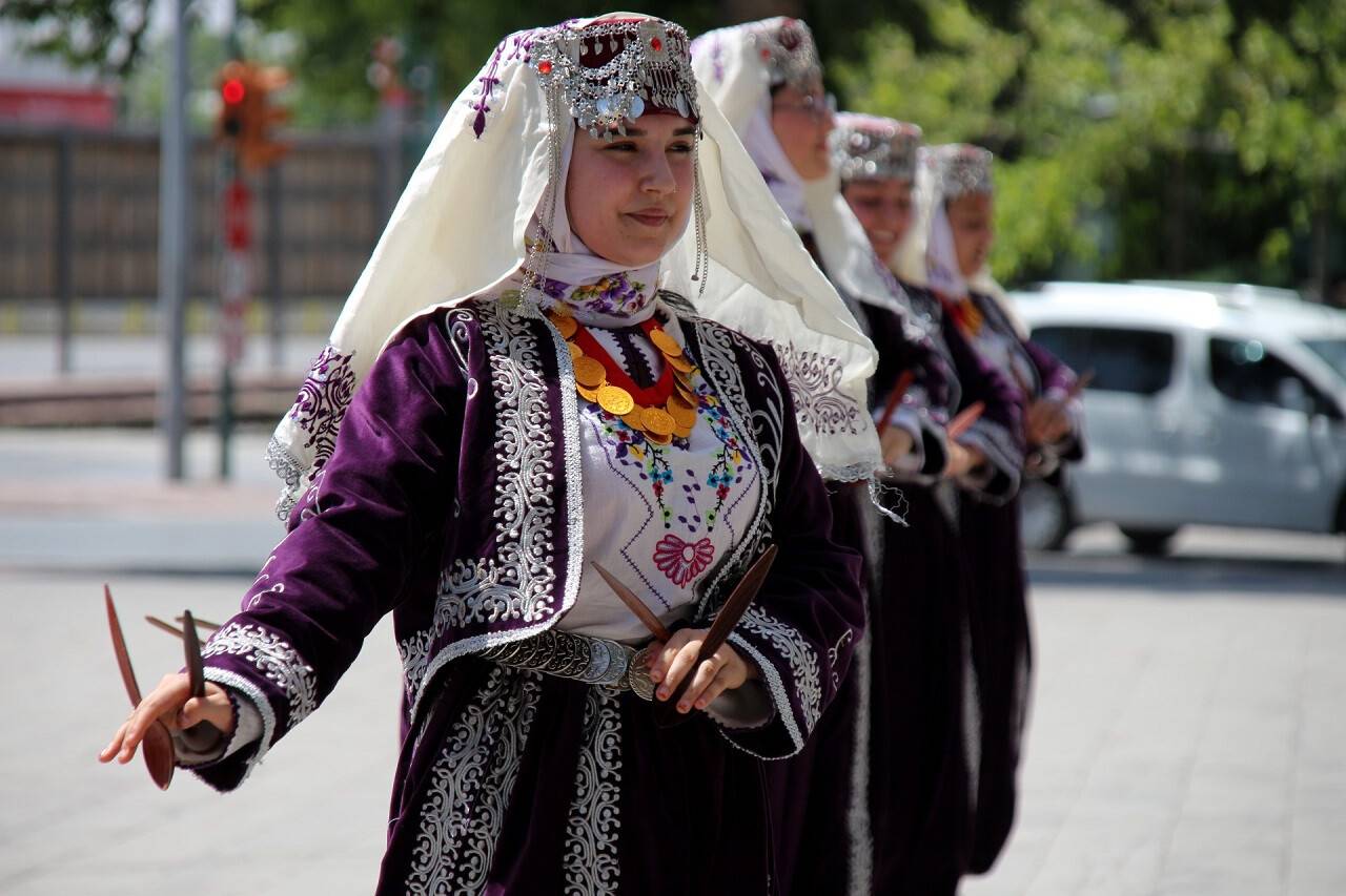 aa-20220603-28060705-28060703-konyada-turkiye-cevre-haftasi-sergi-acildi.jpg