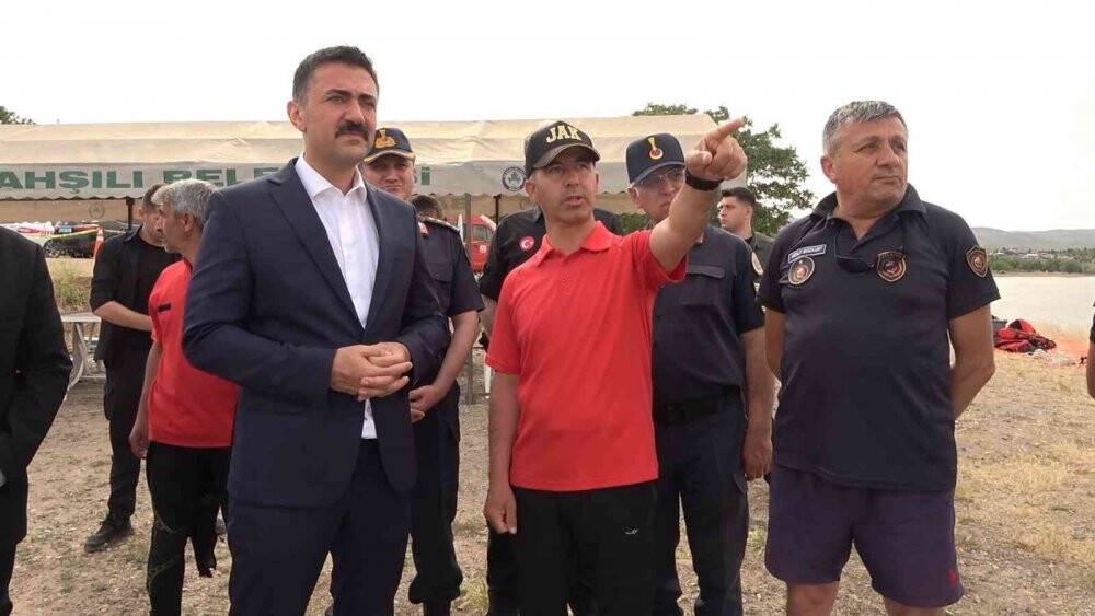 Baraj gölünde kaybolan genci arama çalışması sürüyor