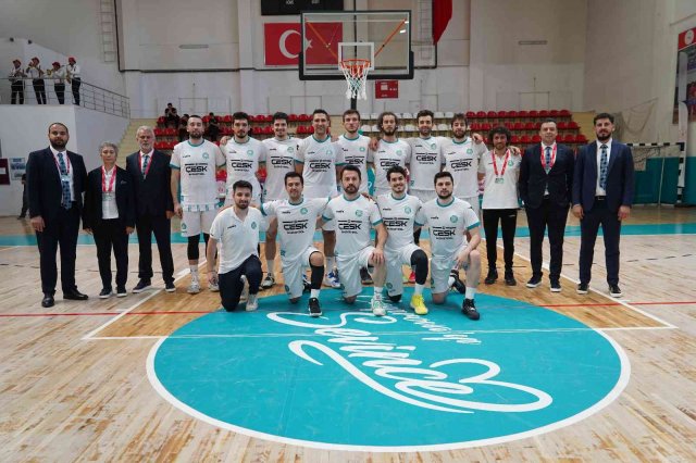 Çayırova Belediyesi Basketbol Takımı rakibini farklı yendi