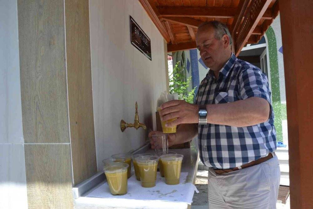 Bu çeşmeden soğuk havalarda çorba, sıcak havalarda ise ayran akıyor