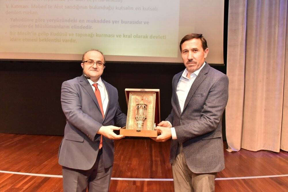 Dünü, Bugünü ve Yarınıyla Kudüs konferansı düzenlendi