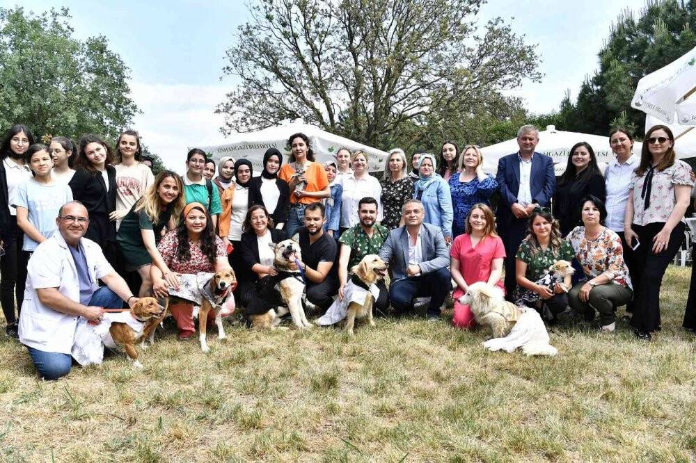 Can dostlar çevre için podyuma çıktı