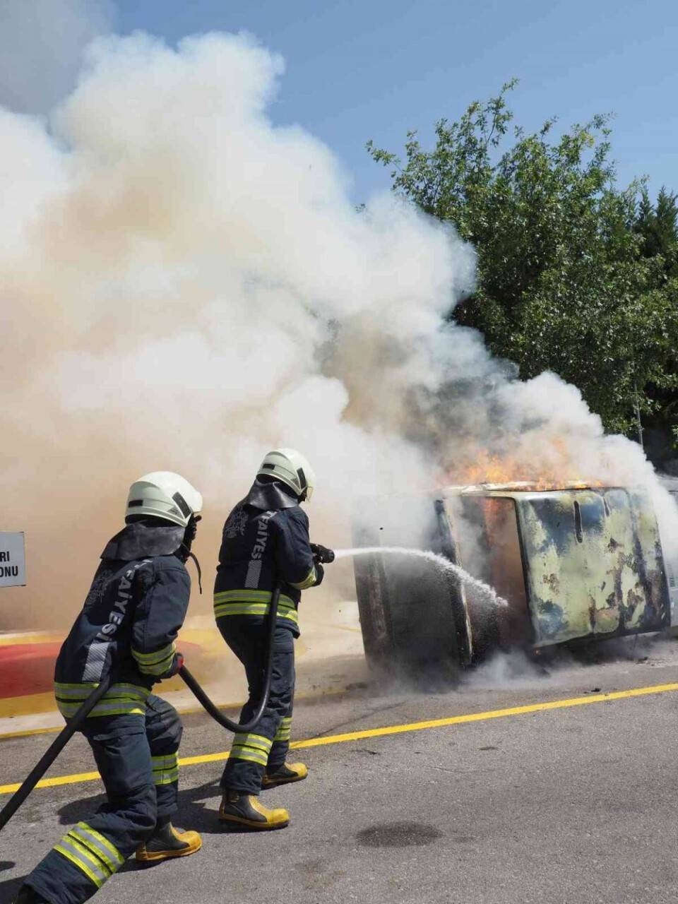 Konya Büyükşehir İtfaiyesi Nijeryalı itfaiyecileri eğitiyor