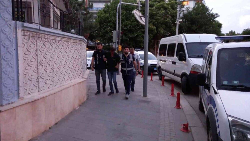 Kültürpark'ta çaldığı bisikleti satmaya çalışan hırsıza suçüstü