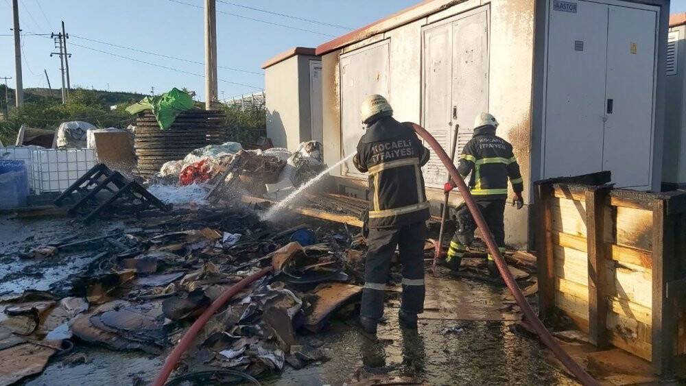 Palet deposunda çıkan yangın korkuttu