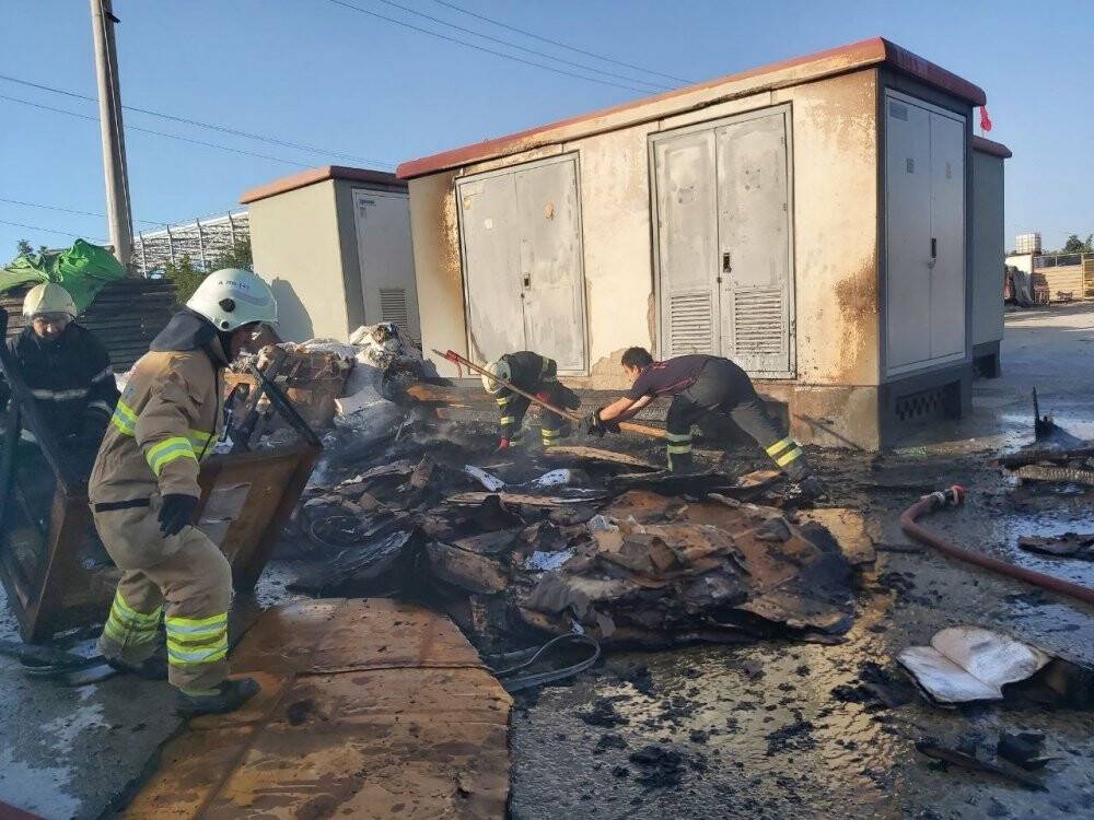 Palet deposunda çıkan yangın korkuttu