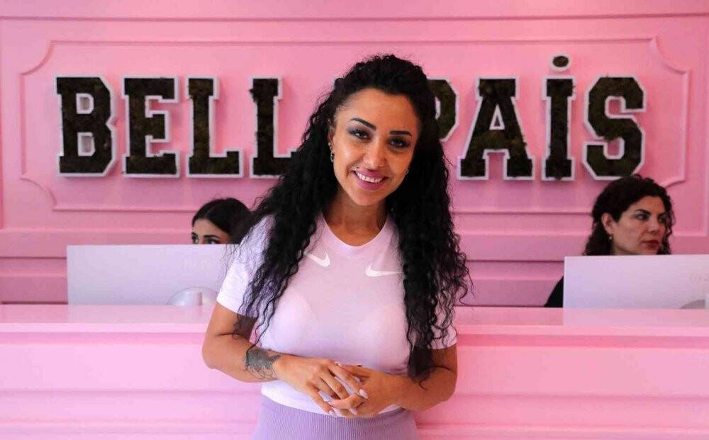 Ameliyatsız yüz germeyle gençleşiyorlar