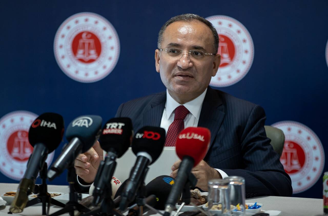 aa-20220601-28037853-28037850-adalet-bakani-bozdagdan-yeni-kira-duzenlemesine-iliskin-aciklama.jpg