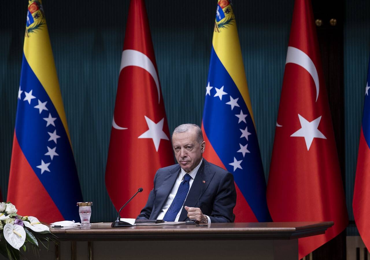 aa-20220608-28108644-28108637-cumhurbaskani-erdogan-ve-venezuela-devlet-baskani-maduro-ortak-basin-toplantisi-duzenledi.jpg