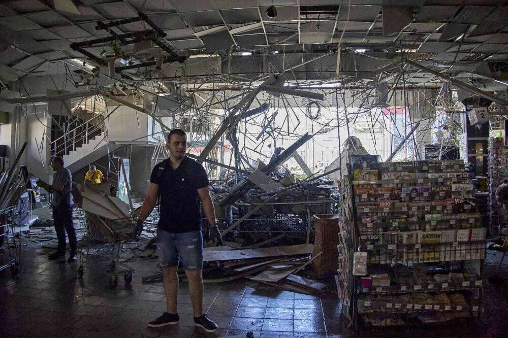 Rusya, Harkov’da AVM’yi hedef aldı