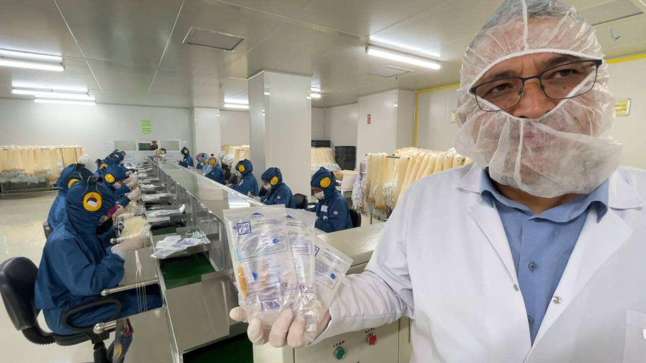 aa-20220609-28113324-28113319-konyada-kurulan-serum-seti-fabrikasi-bu-alandaki-disa-bagimliligi-azaltmayi-hedefliyor.jpg