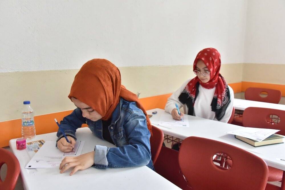 Başarılı 200 öğrenci İstanbul gezisiyle ödüllendirilecek