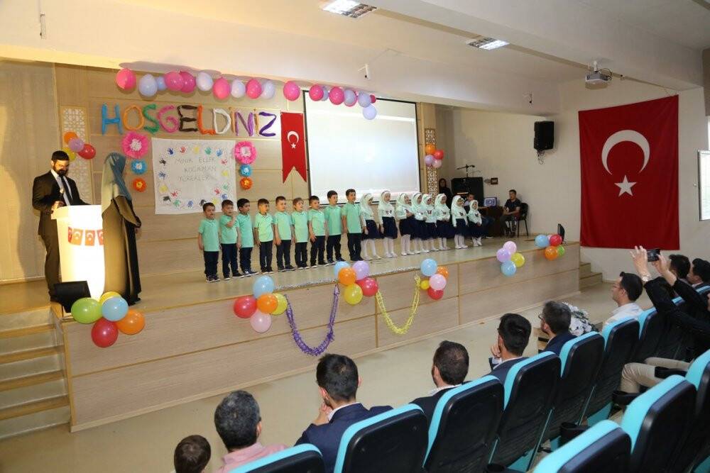 Hadim’de Kur’an kursu öğrencilerinden mezuniyet programı