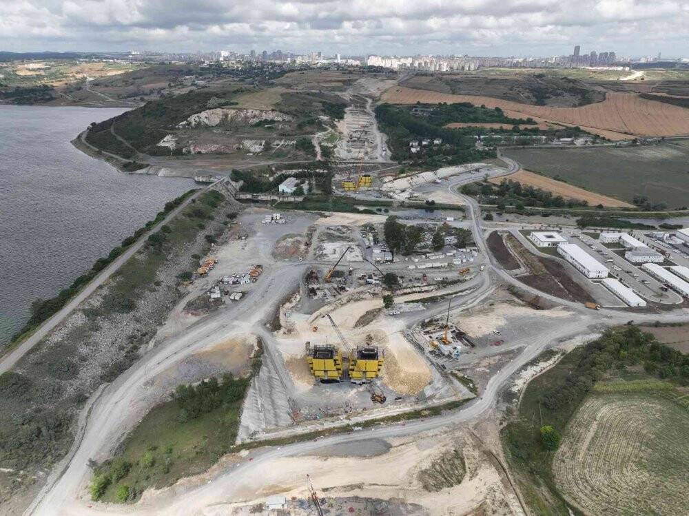 Sazlıdere'den geçiş sağlayacak ilk köprünün çalışmaları devam ediyor