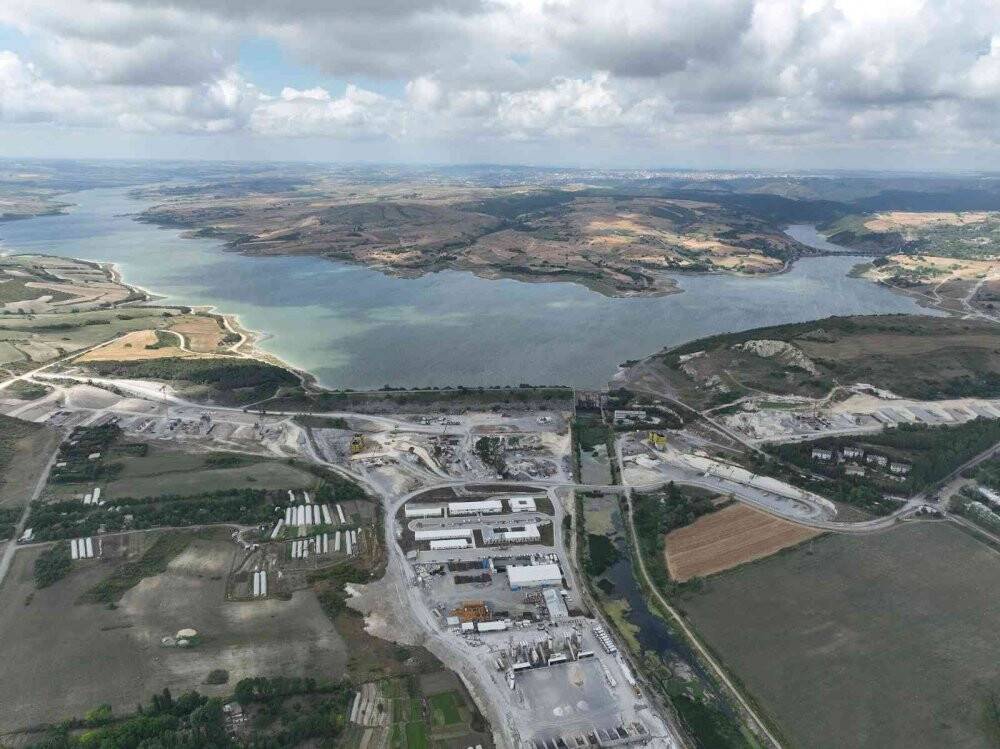 Sazlıdere'den geçiş sağlayacak ilk köprünün çalışmaları devam ediyor