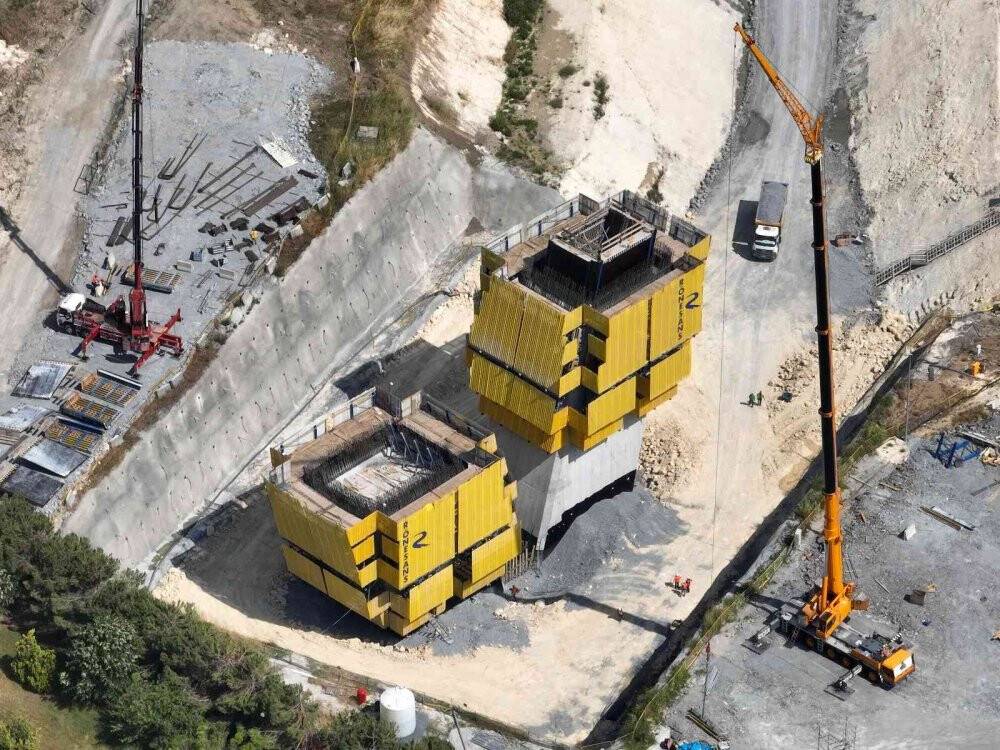 Sazlıdere'den geçiş sağlayacak ilk köprünün çalışmaları devam ediyor