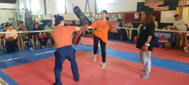 Sarıgöl’de kick-boks heyecanı