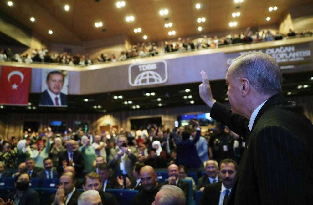 Uğur İbrahim Altay, Türk Dünyası Belediyeler Birliği başkanlığına yeniden deçildi