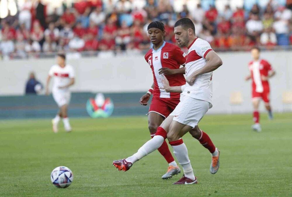 UEFA Uluslar C Ligi: Lüksemburg: 0 - Türkiye: 1 (İlk yarı)