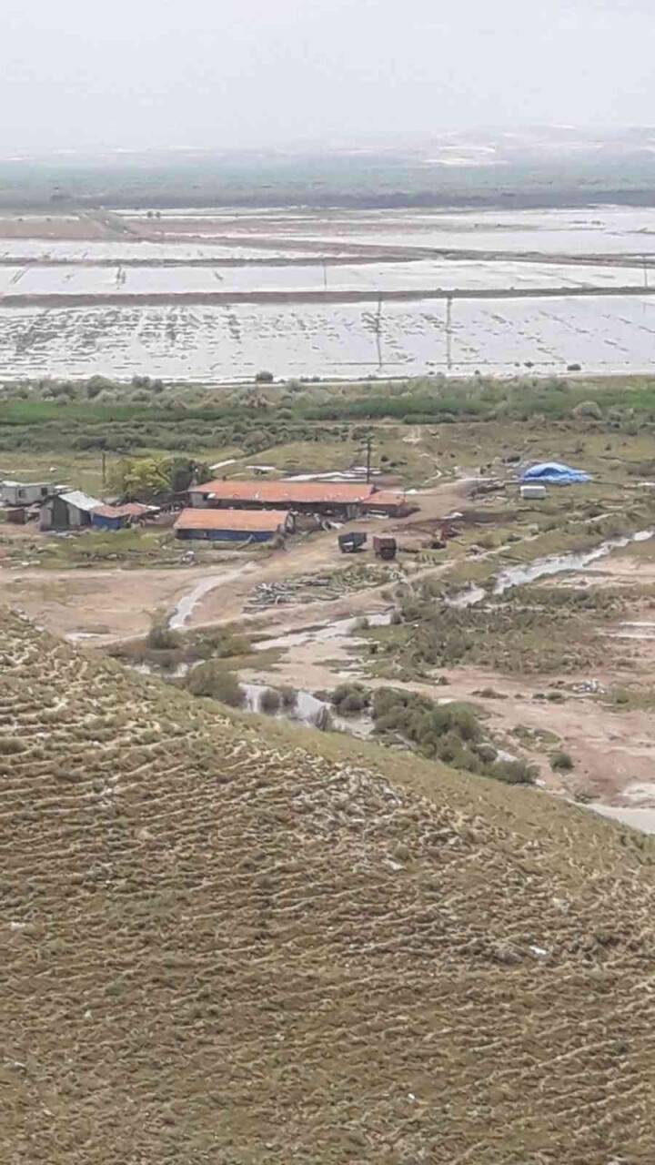 Tarım arazileri sular altında kaldı