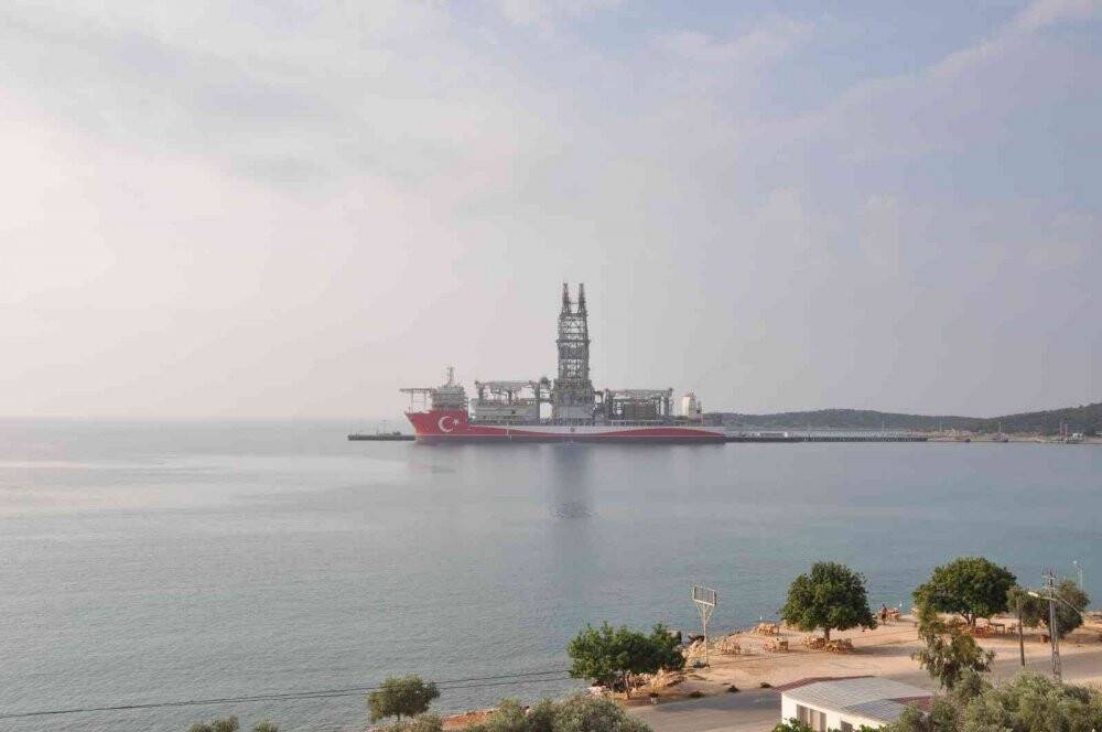 "Abdülhamid Han" kırmızı beyaza boyandı, Türk bayrağı işlendi