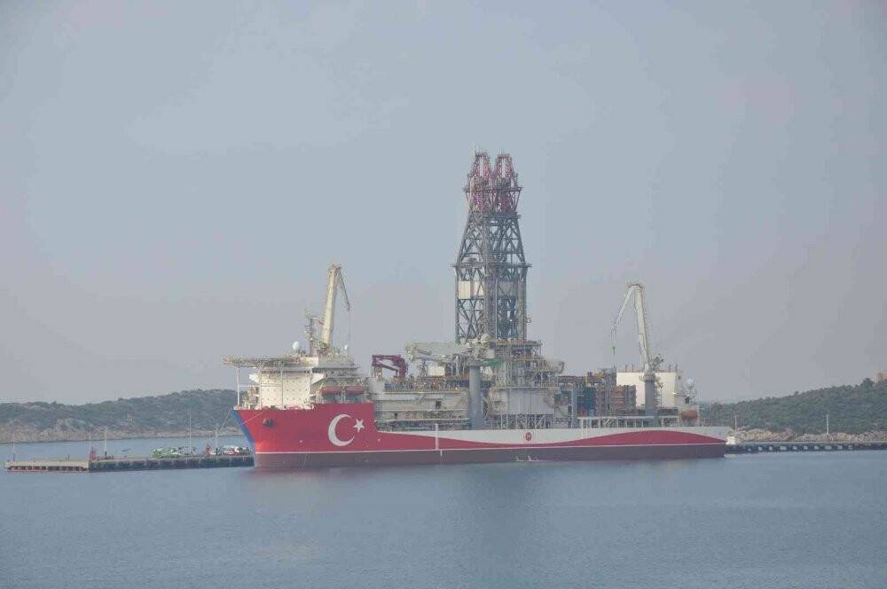 "Abdülhamid Han" kırmızı beyaza boyandı, Türk bayrağı işlendi