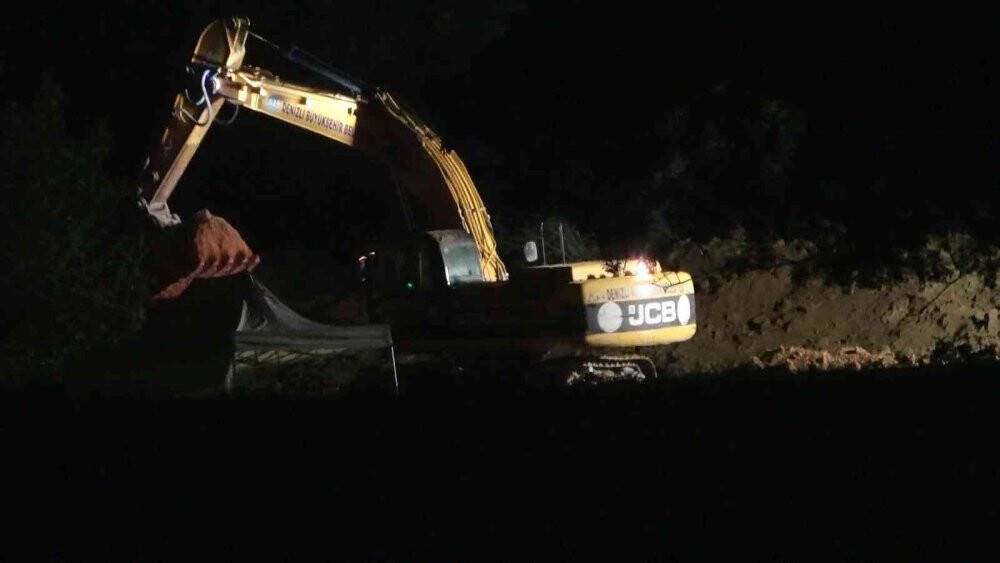 Cansız bedenlerin arandığı kuyu 20 saattir kazılıyor