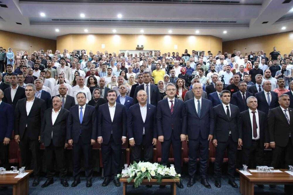 Dışişleri Bakanı Çavuşoğlu: "Zalime Yavuz, mazluma ise Yunus oluyoruz”