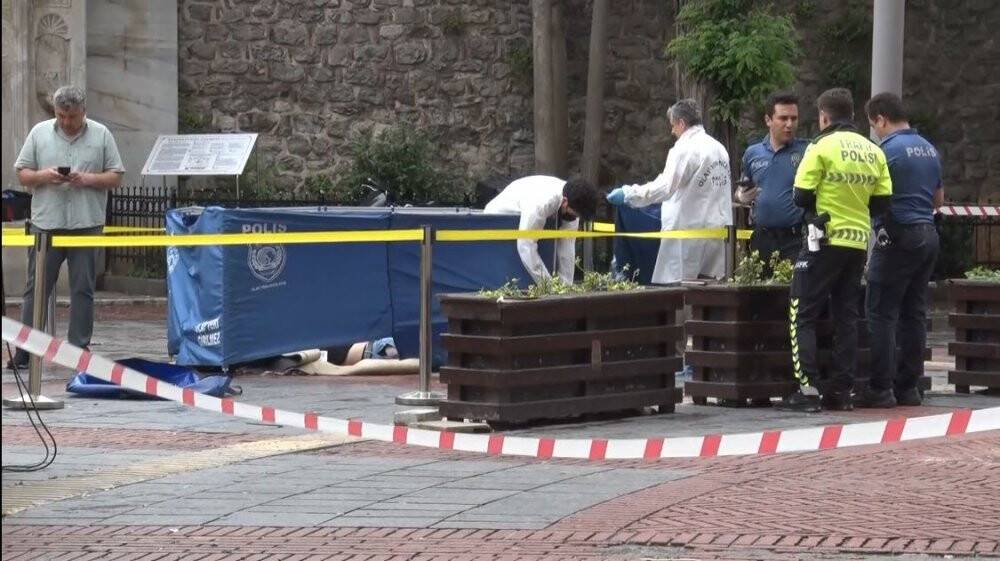 Galata Kulesi’nden atlayarak intihar etti
